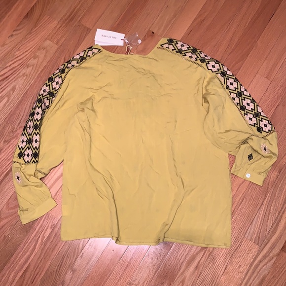 Solitaire NWT❗️Embroidered Boho Peasant Top - Picture 6 of 10